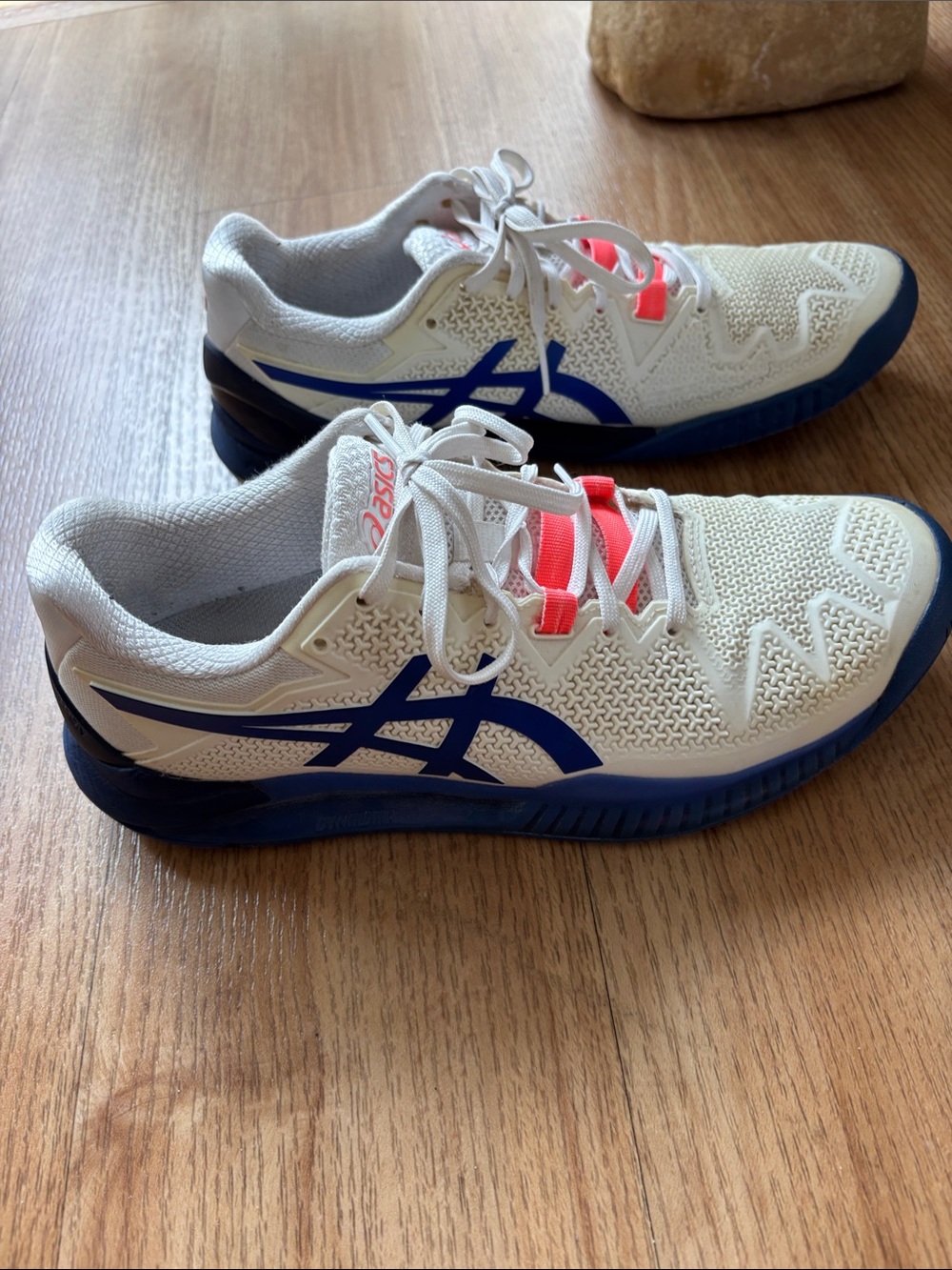 Women’s ASICS Gel Resolution 8 Tennis Shoes Size 8.5